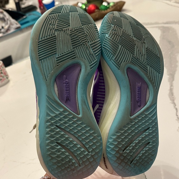 Puma Men's White and Purple Athletic Shoes - Picture 6 of 6